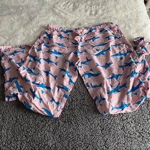 FOREVER 21 - Shark Pink Comfy Pjs